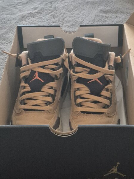 Vand Sneakers Jordan Spizike Low, editia 